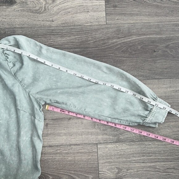 GUC Billy T Long Sleeve Button Down Flounce Dress Mineral Wash Sage Green Medium - Picture 10 of 11